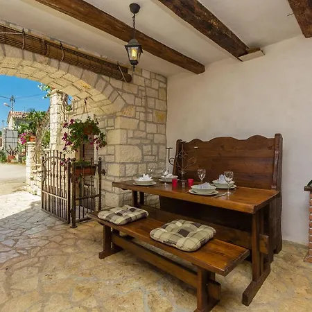 Διαμέρισμα Velenik D&i *